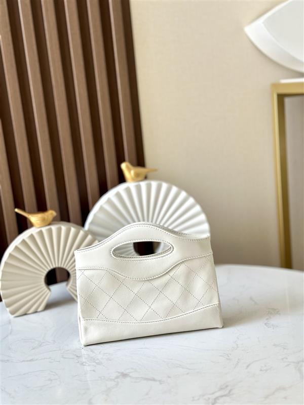 2026131221457810 570